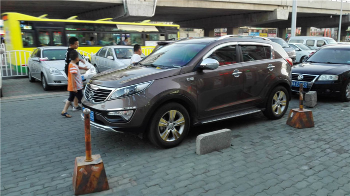 5座SUV-起亚或标致.jpg