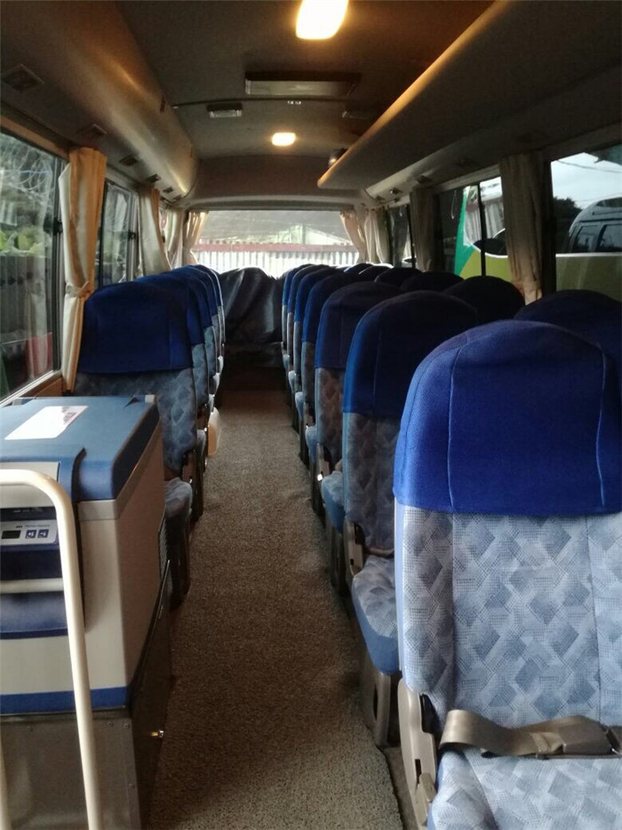 Toyota Coaster 22座車2.jpg