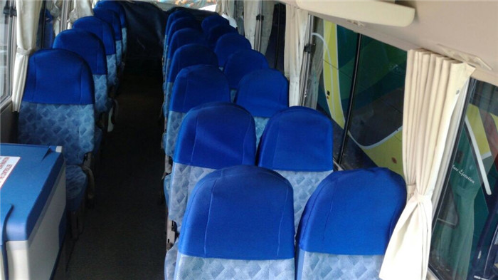 Toyota Coaster 22座車4.jpg