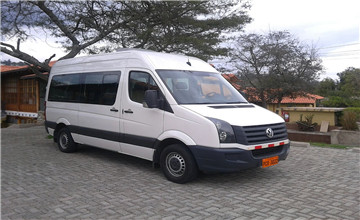 厄瓜多尔12-15座旅游用车