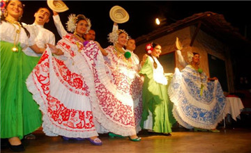 巴拿马“Las Tinajas”歌舞秀